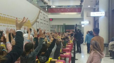 Linares, Nando, Hctor Nespral y Ortiz estuvieron cocinando con los nios que participaron en el showcooking de Sergio Rama