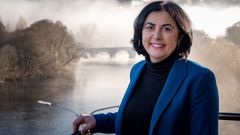 Elena Candia xunto ao r�o Mi�o