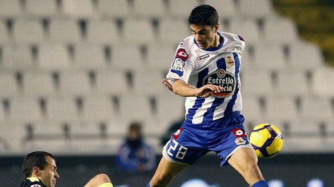 Juan Domnguez en un choque contra Osasuna