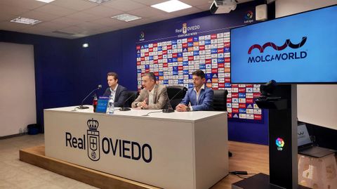 Martn Pelez, en el centro, junto a Ricardo Portaencasa y Fran Carrasco