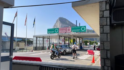 Frontera de Espa�a a Gibraltar, frente al Pe��n.