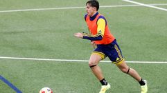 El mediocentro continuar� un a�o m�s en el nuevo proyecto en la Segunda RFEF.