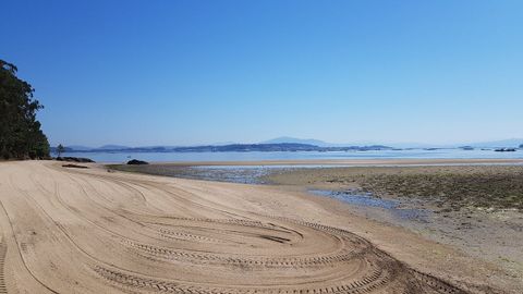 El suceso tuvo lugar en la playa de Os Raposi�os de A Pobra