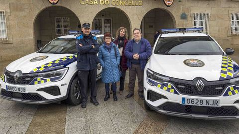 Nuevos veh�culos h�bridos de la Polic�a Local de Ver�n.