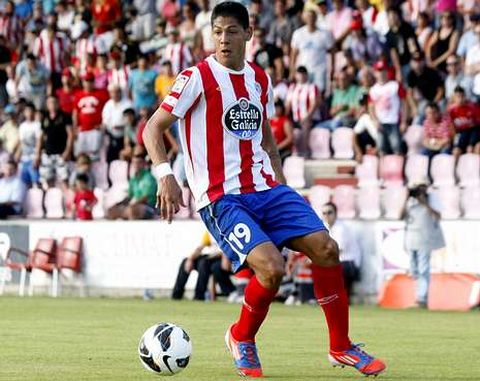 Mauro Quiroga controla un bal�n en el partido del pasado s�bado ante el H�rcules.