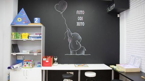 Una zona de la biblioteca del colegio Canosa-Rus (Coristanco)