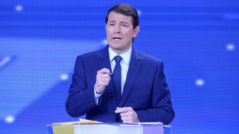 El candidato del PP a la Junta de Castilla y Le�n, Alfonso Fern�ndez Ma�ueco, en el debate de anoche.