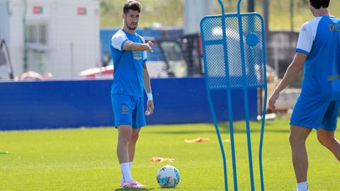 Sergio Escudero, durante un entrenamiento en la ciudad deportiva de Abegondo