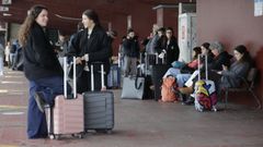 Primera jornada de huelga en la estacin de autobuses de A Corua