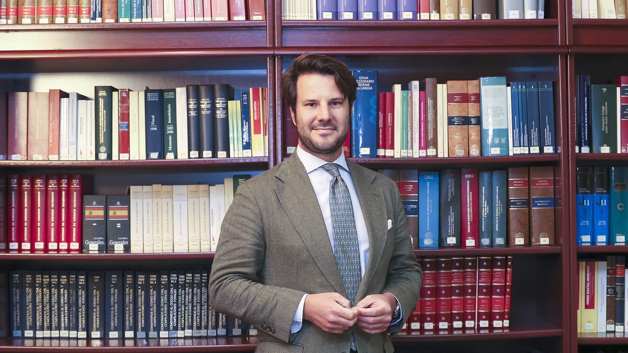 Sebastián Camacho Pita, Decano de los Registradores de Galicia: «Todos los partidos son conscientes de que hay un problema con la vivienda»