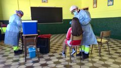 Una enfermera y una auxiliar se encargaron de la toma de muestras en el Tirso