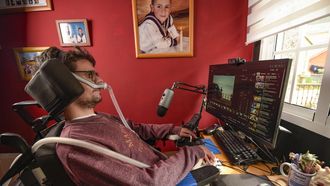 Daniel Pi&ntilde;eiro, paciente electrodependiente: &laquo;Fue un momento muy tenso, est&aacute;bamos pendientes de si volver&iacute;a la luz&raquo;