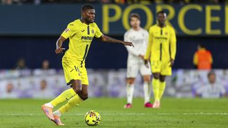 Thomas Partey conduciendo el bal&oacute;n durante el encuentro entre el Villarreal y el Real Madrid