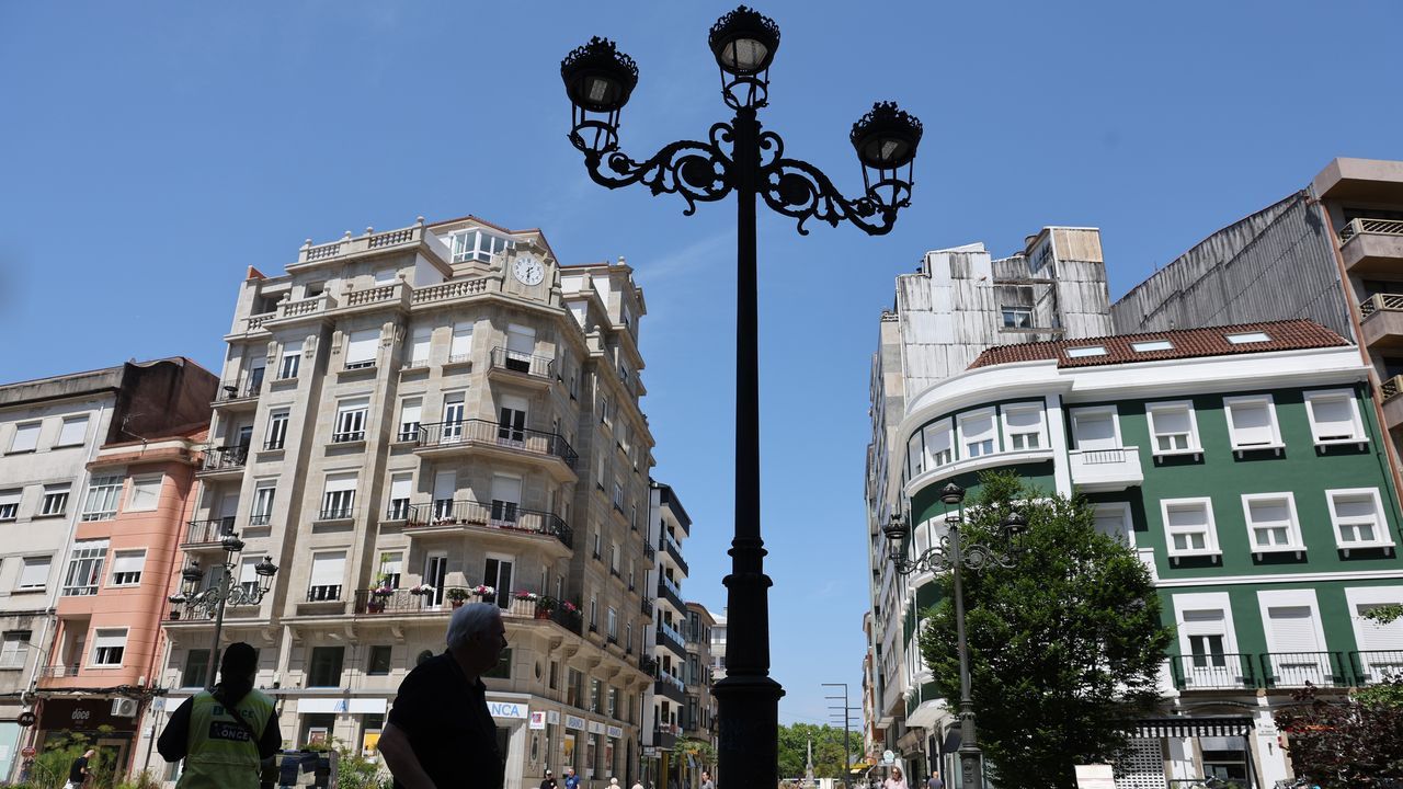 Renovación de las farolas de la plaza de Galicia