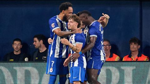 Los jugadores del Deportivo celebran el gol de Luismi Cruz ante el Villarreal.
