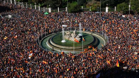 En la imagen, una abarrotada plaza Cibeles