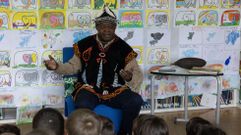 Boniface Ofogo, durante o seu paso polo CEIP Berganti�os de Carballo