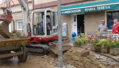 Un error llev� a agujerear una de las tuber�as de la red general de aguas en Terra de Porto. 