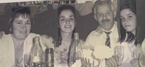 Elías Carrera junto a sus hijas y su mujer en una de sus últimas fotos en familia