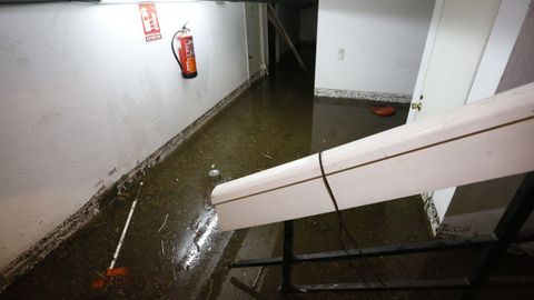 Tareas de limpieza en Viveiro tras la tromba de agua