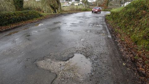 La carretera de Conturiz a O Páramo presenta un mal estado
