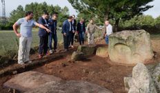 Los pol�ticos recibieron datos t�cnicos sobre el yacimiento de Alperiz.