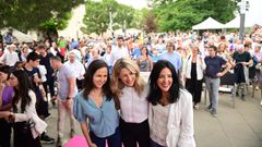 Ione Belarra, Yolanda D�az y la candidata de Sumar por Navarra, Idoia Villanueva, durante un acto de la coalici�n en Pamplona