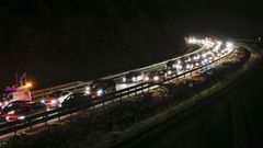 Retenciones en la A-52 (Cenlle, Ourense) por un accidente de tr�fico