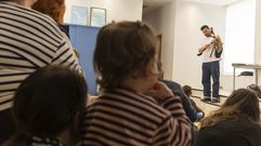 Hadri�n Garc�a, durante a s�a intervenci�n nas Escolas Agra de Caldas 