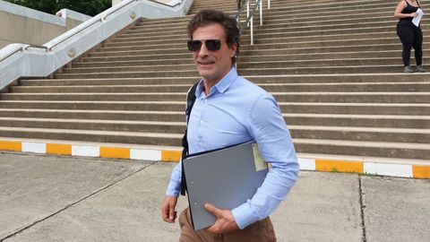 El conocido actor y padre de Daniel Sancho, Rodolfo Sancho, a su salida del juicio, tras ser aplazado hasta que el espa�ol cuente con un traductor.