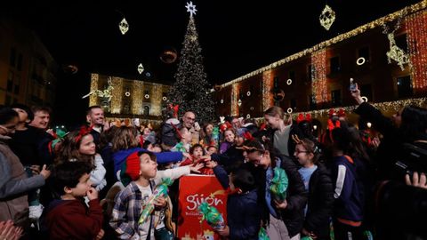 Encendido de las luces de Navidad en Gij�n, noviembre de 2025