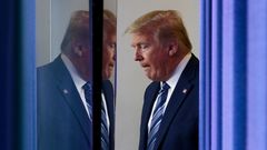 Trump abandona la rueda de prensa del grupo de trabajo contra el coronavirus de la noche del martes