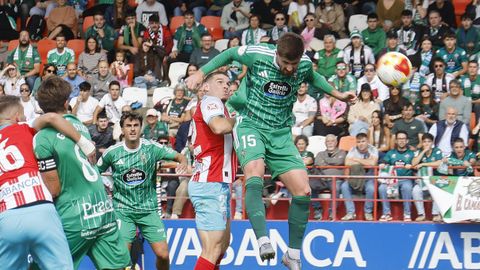 Zalaya, en la imagen en la visita al Lugo en la primera vuelta, suma cuatro tantos fruto de la estrategia. 