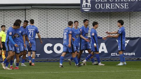 Los jugadores del plantel ourensano ya estaban deseando volver a O Couto