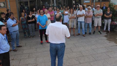 Concentracin en repulsa por los atentados de Barcelona en O Barco de Valdeorras