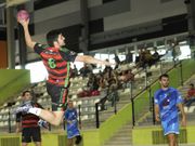 En el partido de primera vuelta el BM Lal�n sufri� para ganar. 