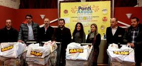 La nueva edici�n de Pontiaxuda para recaudar alimentos no perecederos fue presentada ayer por la tarde. 