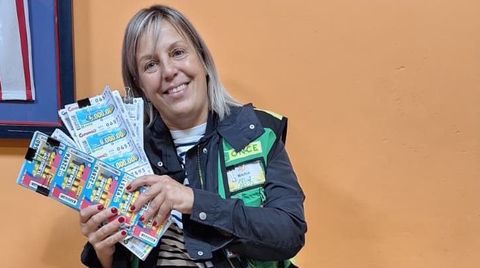 Mar�a Penelas lleva tres a�os trabajando en el barrio de A Ponte y nunca hab�a repartido un premio tan grande
