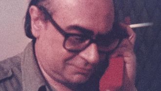 El escritor uruguayo Mario Levrero, en un retrato que ilustra la portada de su libro &laquo;Cartas a la princesa&raquo; (Random House).