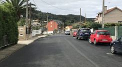Asfaltado en una calle de Castro Laxe