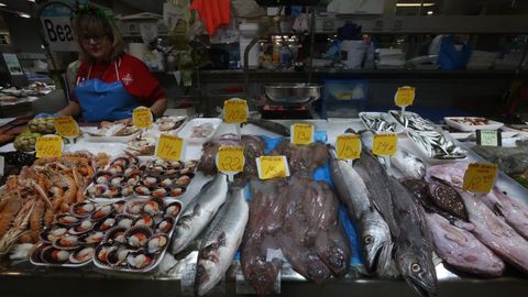 Mercado de plaza de Lugo en vspera de Nochevieja