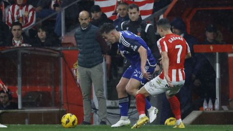 Derbi asturiano entre el Real Sporting de Gijon y el Real Oviedo en El Molin�n