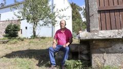 Francisco Ferreiro es el �nico vecino de Ferreir�s que vive todo el a�o en la aldea. Cuando en septiembre del a�o pasado se confirm� el proyecto, reconoci� que al principio tuvo dudas porque ten�a una plantaci�n de eucaliptos, pero que al conocer la propuesta la apoy� sin dudarlo. sandra alonso