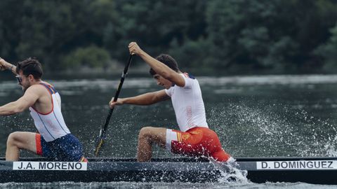 Diego Domínguez y Joan Antoni Moreno entrenan en K2 en Laias