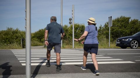 El sem�foro de las salinas de Noalla es el �nico acceso a la playa de A Lanzada desde A Revolta