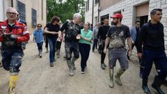 Meloni visit� el domingo la zona de inundaciones en R�vena.