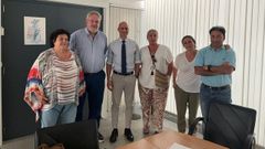 Reuni�n de los sindicatos m�dicos del �rea de Pontevedra-O Saln�s con el gerente del Sergas, Jos� Flores (en el centro)