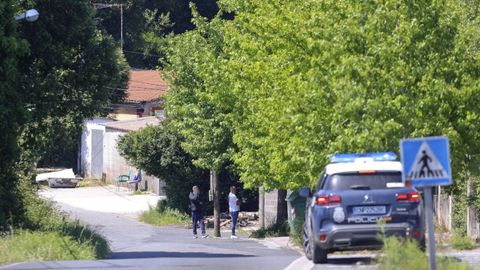 Vigilancia de la Polic�a Nacional en uno de los campamentos de Ferrol. 