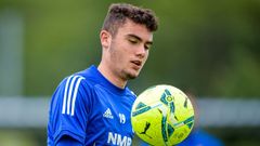�lex Cardero, en un entrenamiento con el Oviedo