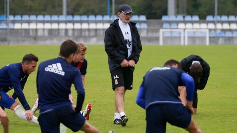 Anquela Real Oviedo Requexon Horizontal.Anquela durante un entrenamiento